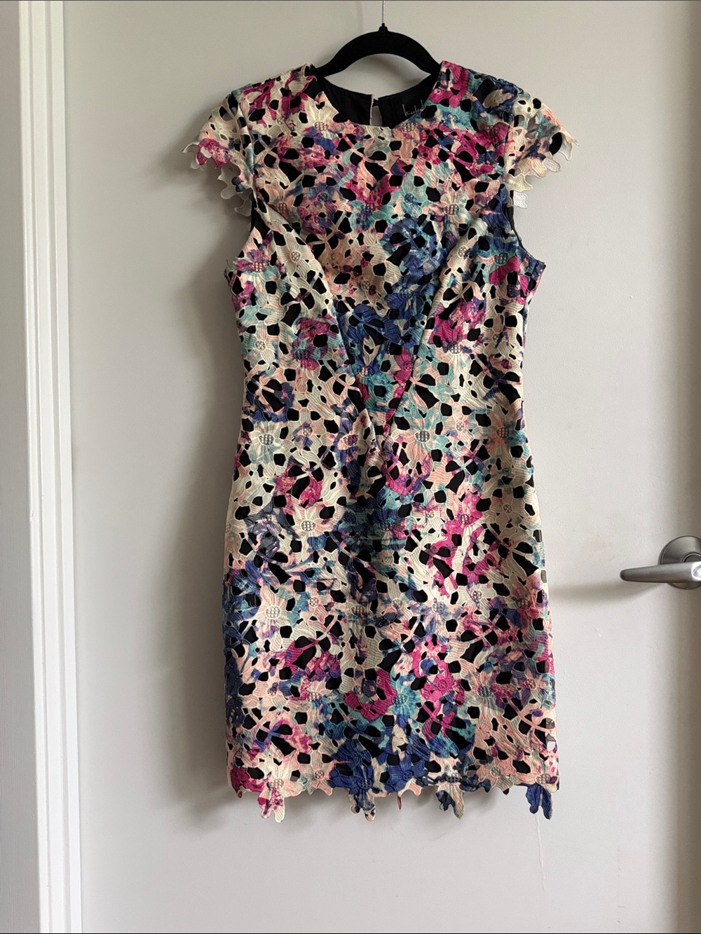 Nicole Miller Floral CutoutLace Multicolor Sheath Dress - Very good cond Sz 4